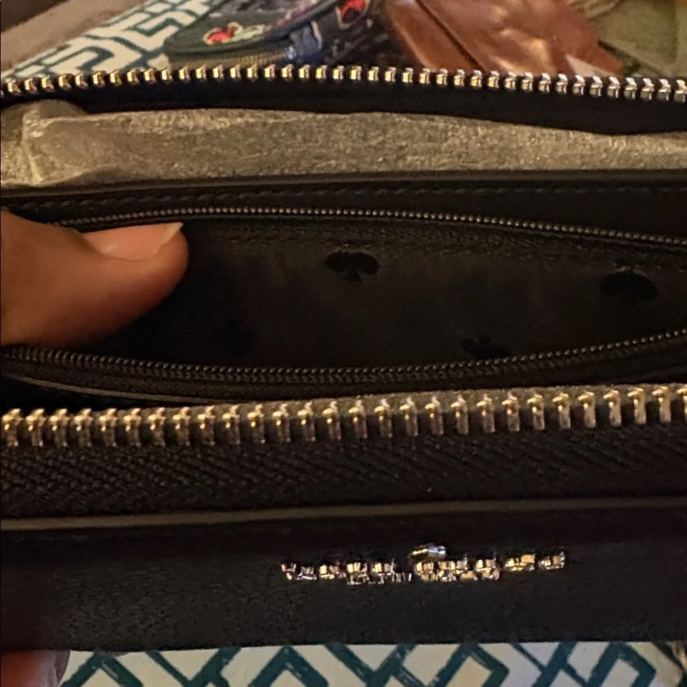 Kate Spade Wallet - Picture 7 of 8